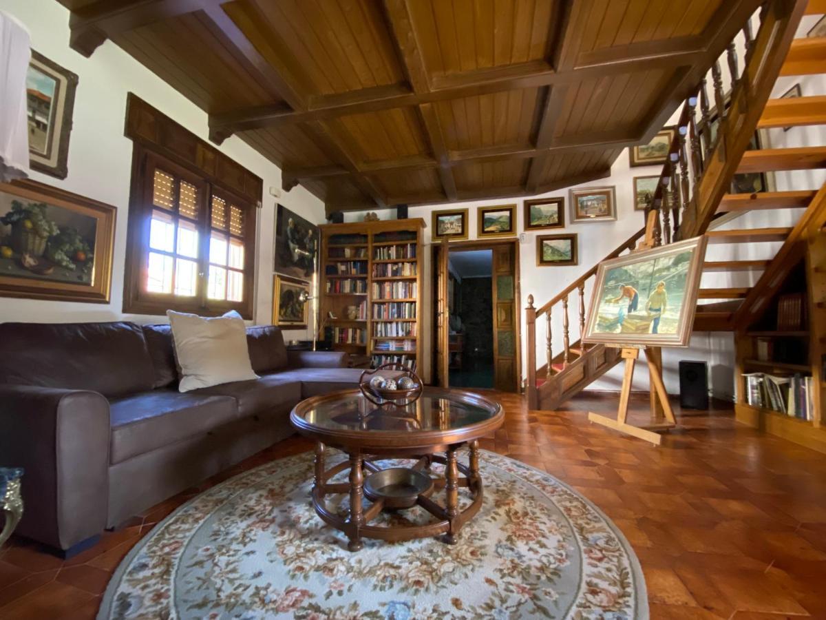 Holiday home Casa Del Pintor Antonio Mesa Mombeltran